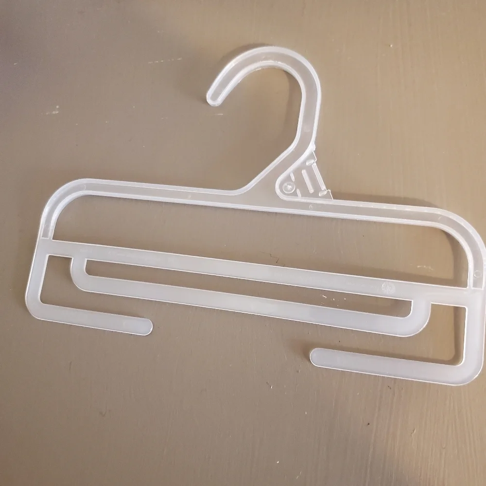 Six small hangers for scarves, ties, leggings, other small clothing, accessories